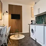 1 Bedroom Near Cavrois - Croix
